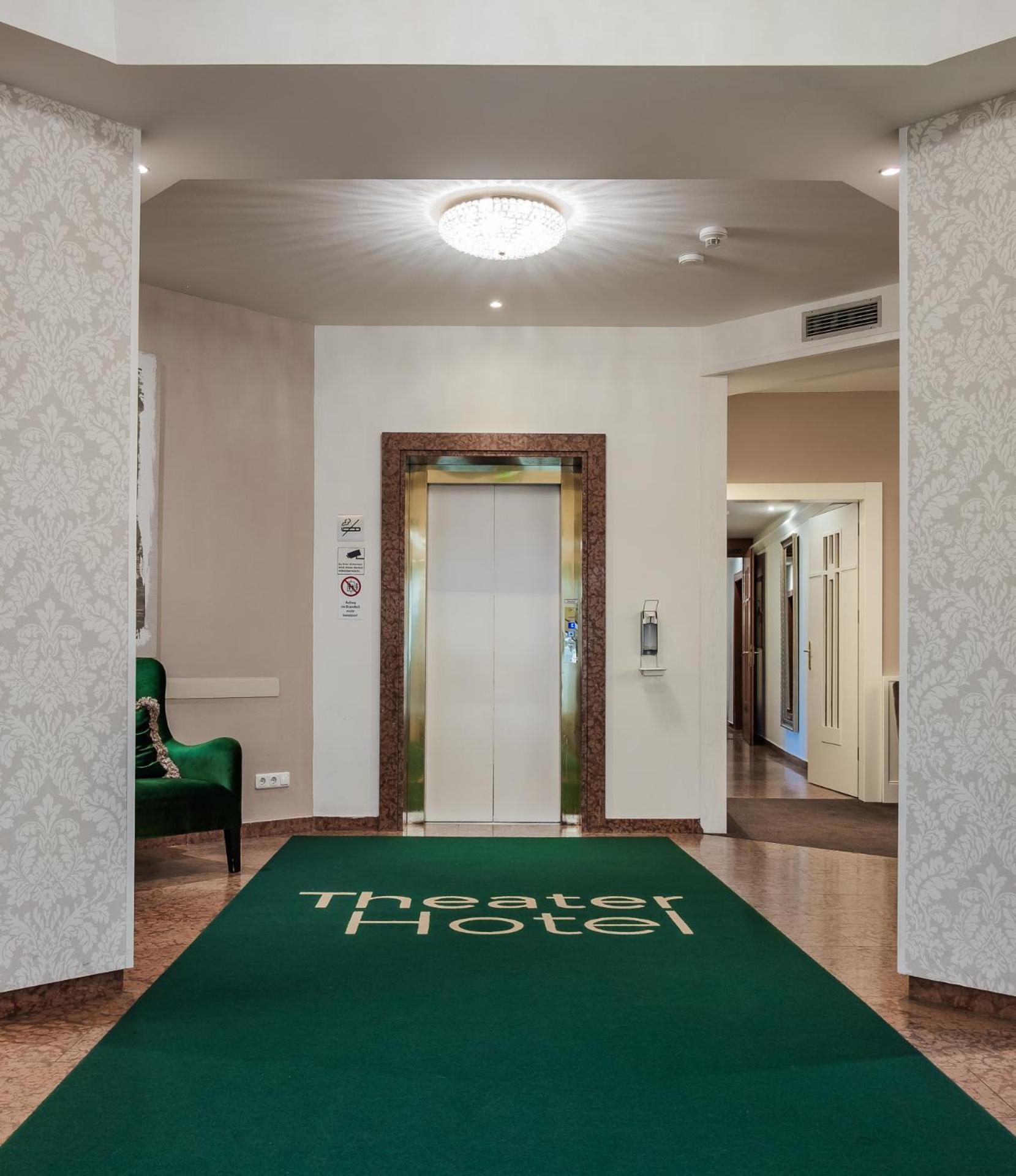 Theater Hotel Зальцбург Екстер'єр фото